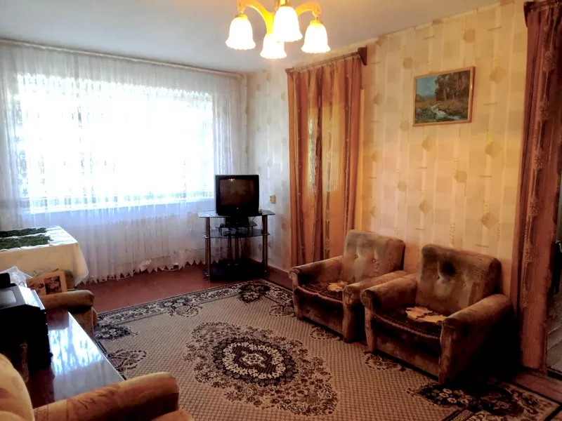 Продается 4-комнатная квартира,  63, 25 м²,  этаж 1/5 — Жезказган,  6 мкр 7